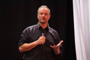 Robert Llewellyn at 31st Ewing Event